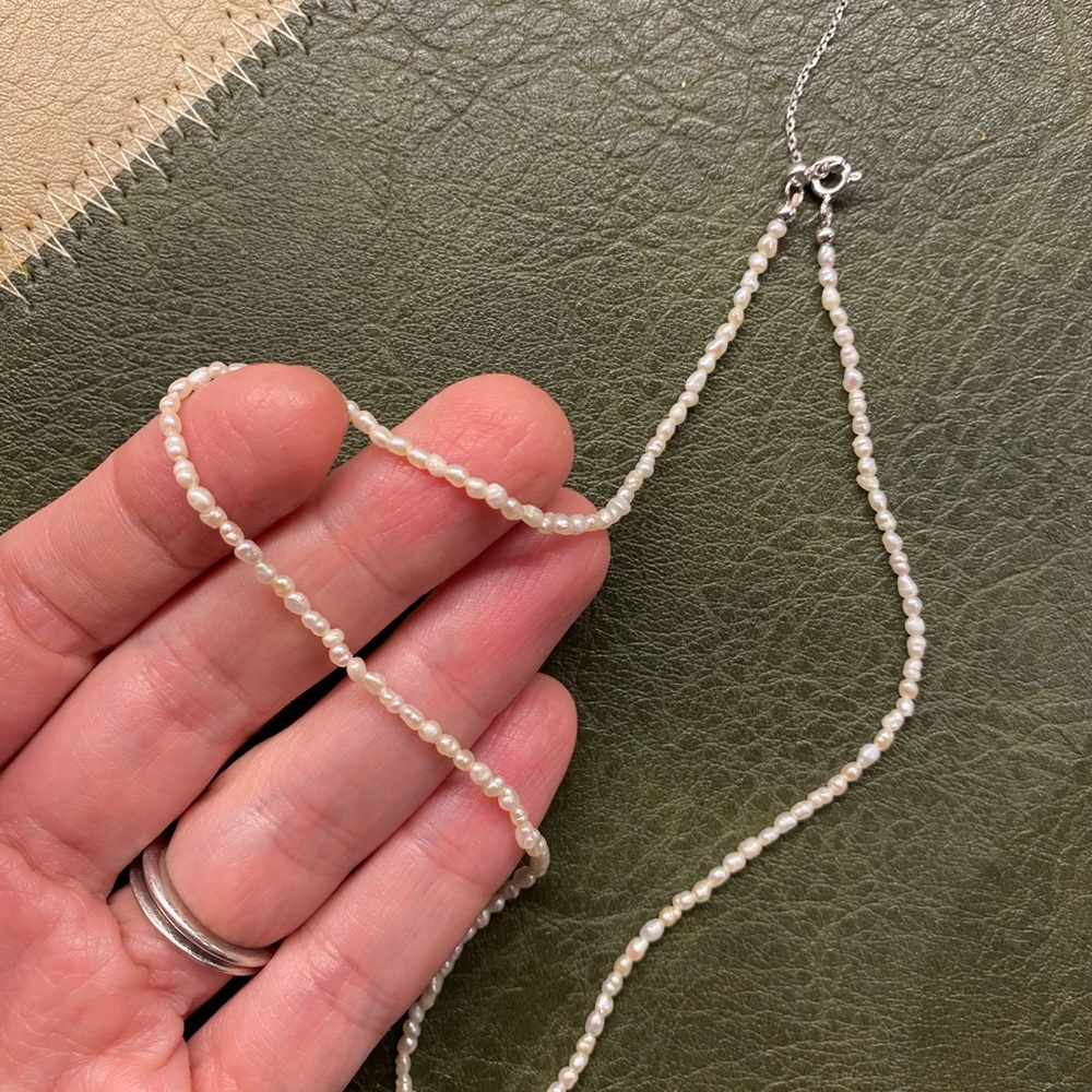 Elegant natural pearl Necklace